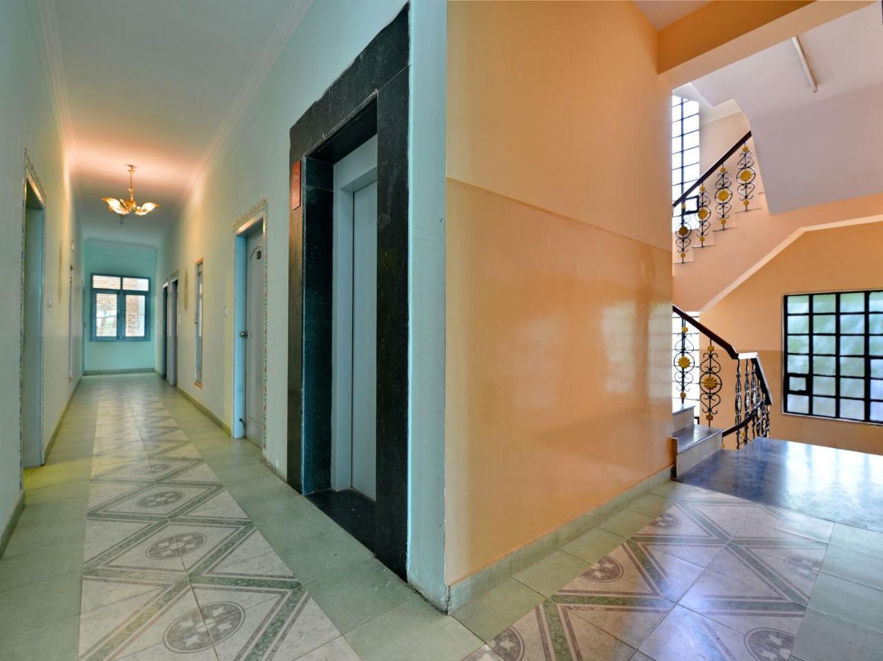 Oyo 8051 Hotel Don Jon Dźajpur Zewnętrze zdjęcie